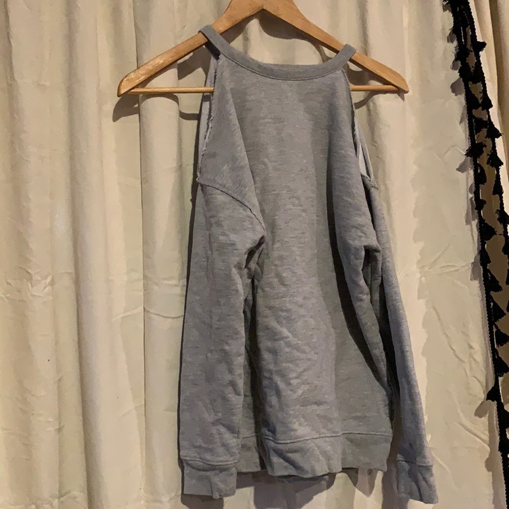 Grey sweatshirt